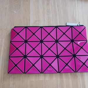 BAO BAO ISSEY MIYAKE SMALL CLUTCH / BRIGHT PINK